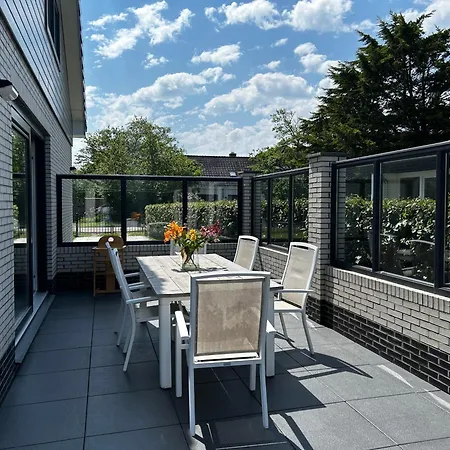 Zandloper Gentiaan 19 Semesterbostad *